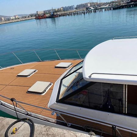 Barco Americano Sotogrande Torreguadiaro Exterior photo